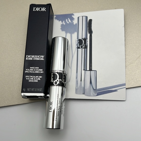 DiorWhite Cosmetic Pouch Shimmering Zip ClosureLipstick & Diorshow Mascara NWOT - Picture 5 of 17